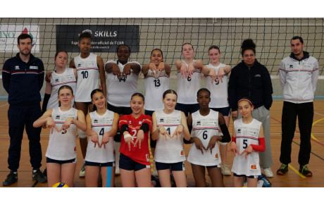 Des Minimes filles du Cèdre aux volleyades